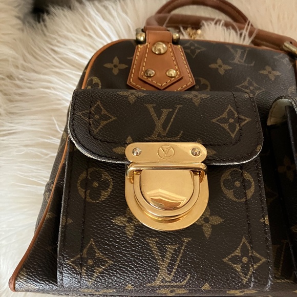Louis Vuitton Manhattan PM - Picture 9 of 16